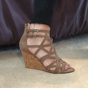 Nine West cork wedge heels cutout 9.5